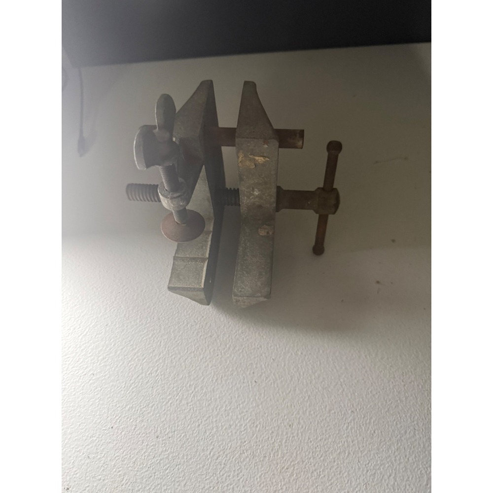 Vintage Champion Geneva Ohio Bench Vise Patented 1917 Made in USA Cast Iron Tool